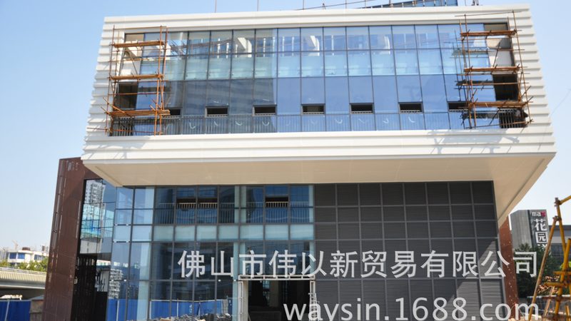 小型家用阳光房：价格背后的考量因素